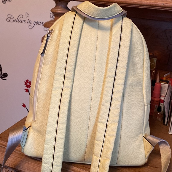 Michael Kors, yellow backpack with gold chain accent - Picture 5 of 14